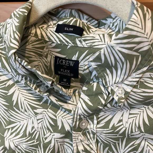 EUC J Crew palm print flex slim cut short sleeve shirt - Picture 3 of 7